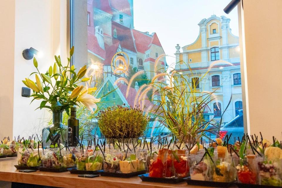śródka Hotel 3*